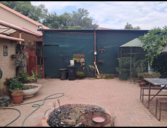4 BEDROOM HOUSE FOR SALE IN BRITS CENTRAL